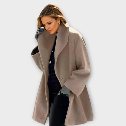 HELENA™ – DIE ELEGANTE STATEMENT-JACKE FÜR DEN ÜBERGANG